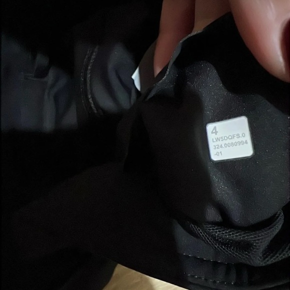 28” Lululemon Base Pace HR Tight Leggings NWT Black size 4 - Picture 4 of 6